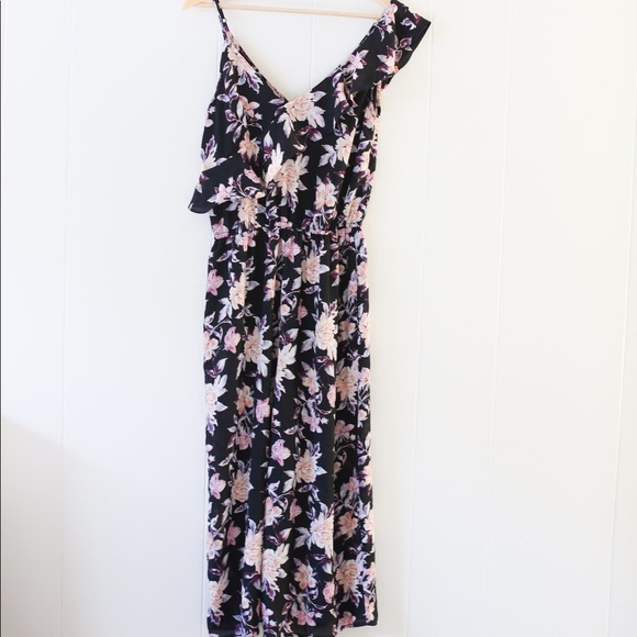 Target Xhilaration Black Floral Capri Jumpsuit - Picture 6 of 7